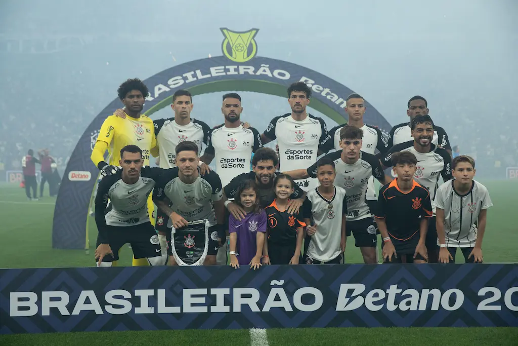 Elenco atual do Corinthians em partida entre Corinthians e Palmeiras, válida pela 11ª rodada do Brasileirão Betano 2026, realizada na Neo Quimica Arena, em São Paulo (SP).