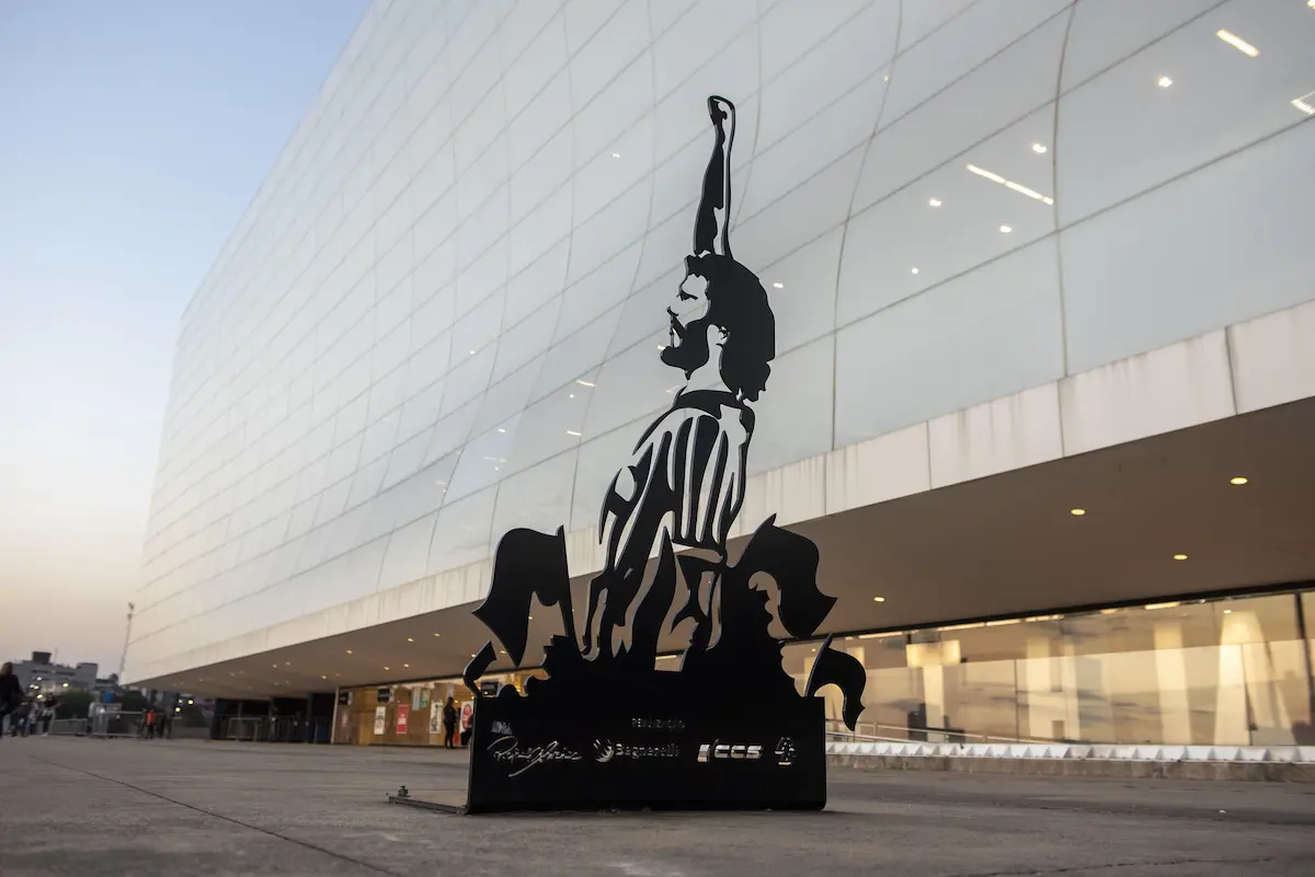 Vista da estátua de Sócrates na Neo Química Arena (Arena Corinthians), em São Paulo.